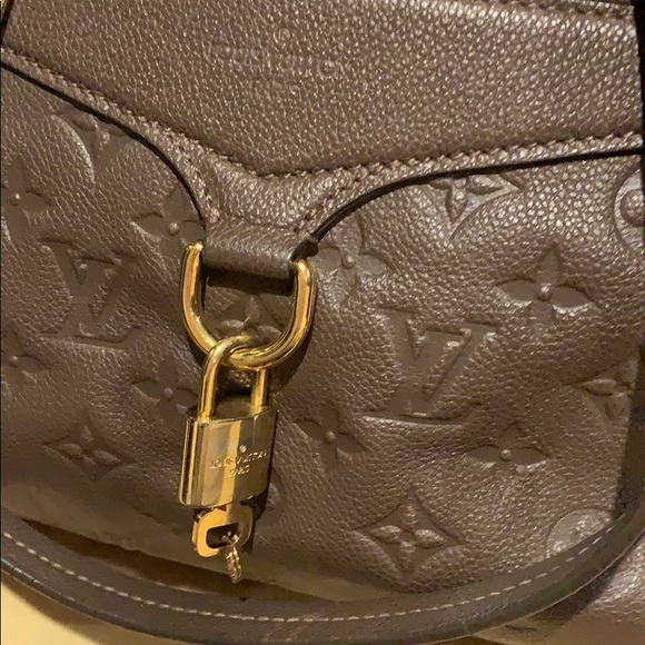 Louis Vuitton lumineuse PM M. Empreinte monogram - Picture 4 of 8